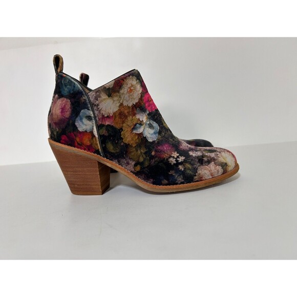 Sofft Tamela Women's size 7.5 Floral Boho Velvet Booties Ankle Boots Shoes - Picture 10 of 15